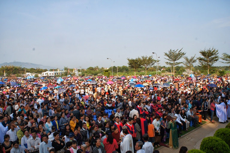 Hành hương Đức Mẹ Tàpao: Thánh Lễ Sáng 13.2.2014. 117