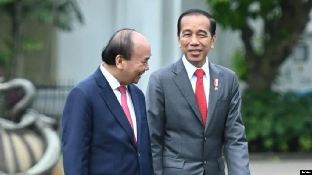 Chủ tịch nước Nguyễn Xuân Phúc và Tổng thống Indonesia Joko Widodo ngày 22/12/2022. Photo Twitter Indonesian Embassy in Hanoi @IndonesiaHanoi.