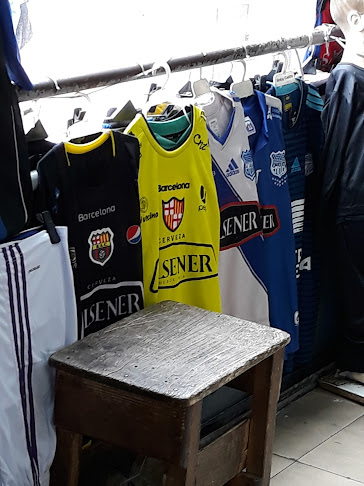 Opiniones de Venta De Ropa Local 17 en Quito - Tienda de ropa
