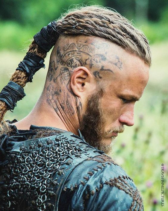 Side view of Ragnar his iconic braids