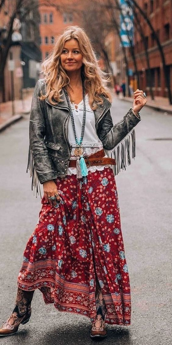 lady rocking Bohemian outfit in the street