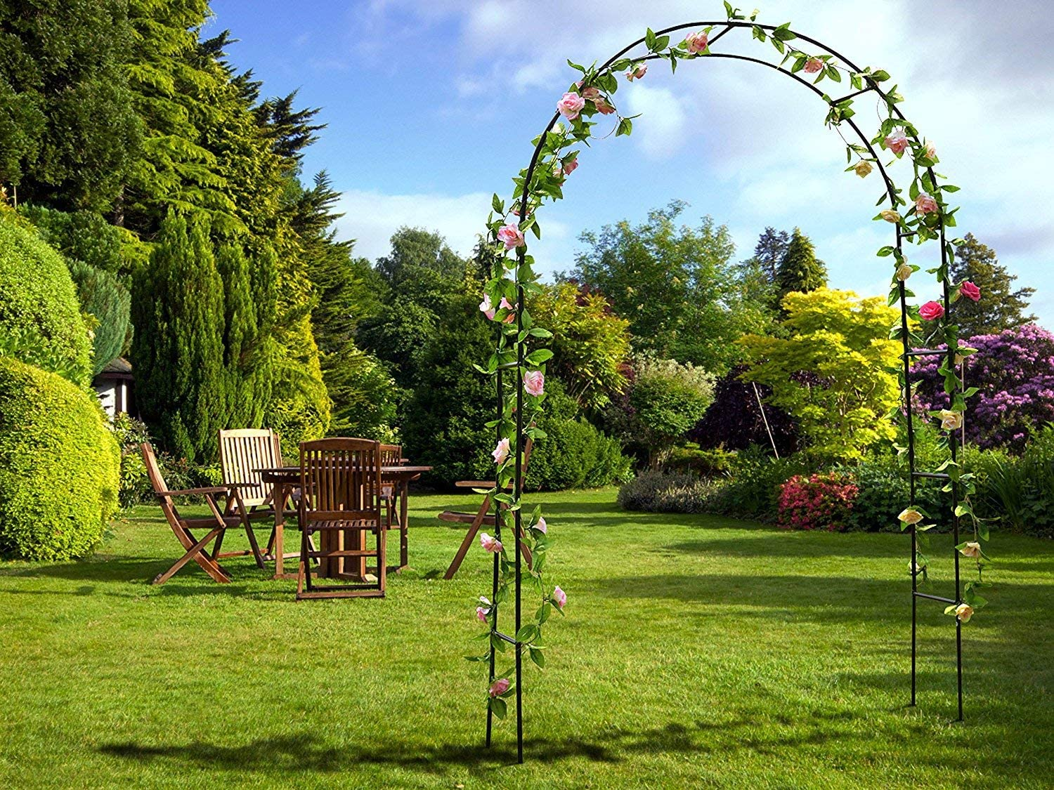 Металлическая арка: изысканный элемент декора для вашего сада