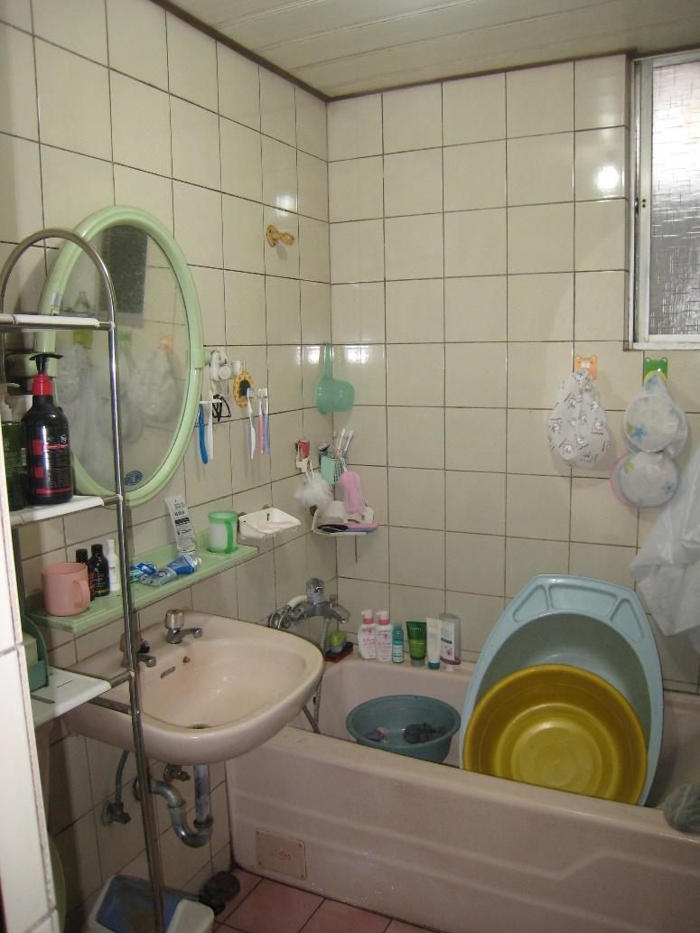 一張含有 室內, 牆, 浴室, 水槽 的圖片<br />
<br />
自動產生的描述