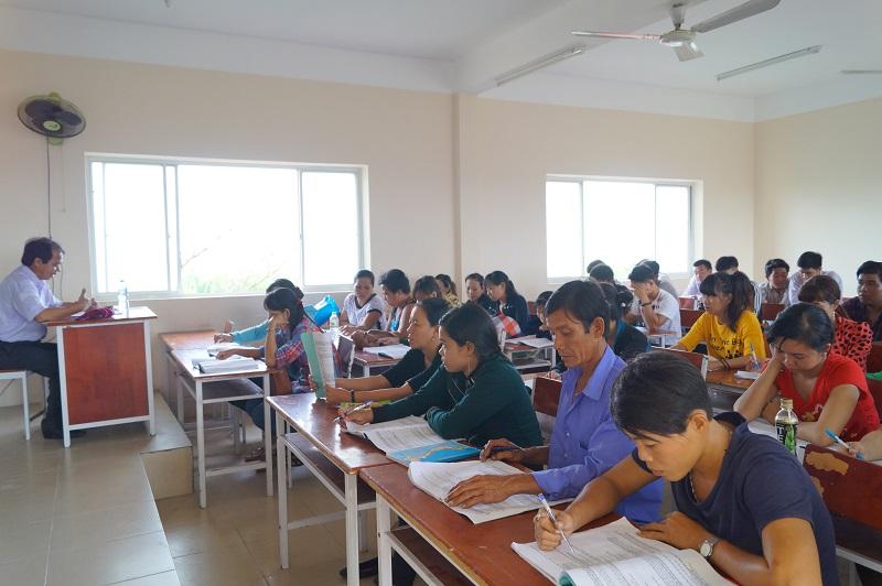 D:\Hinh HD thi Thuyen may truong\Hiinh su dung\DSC06016.jpg
