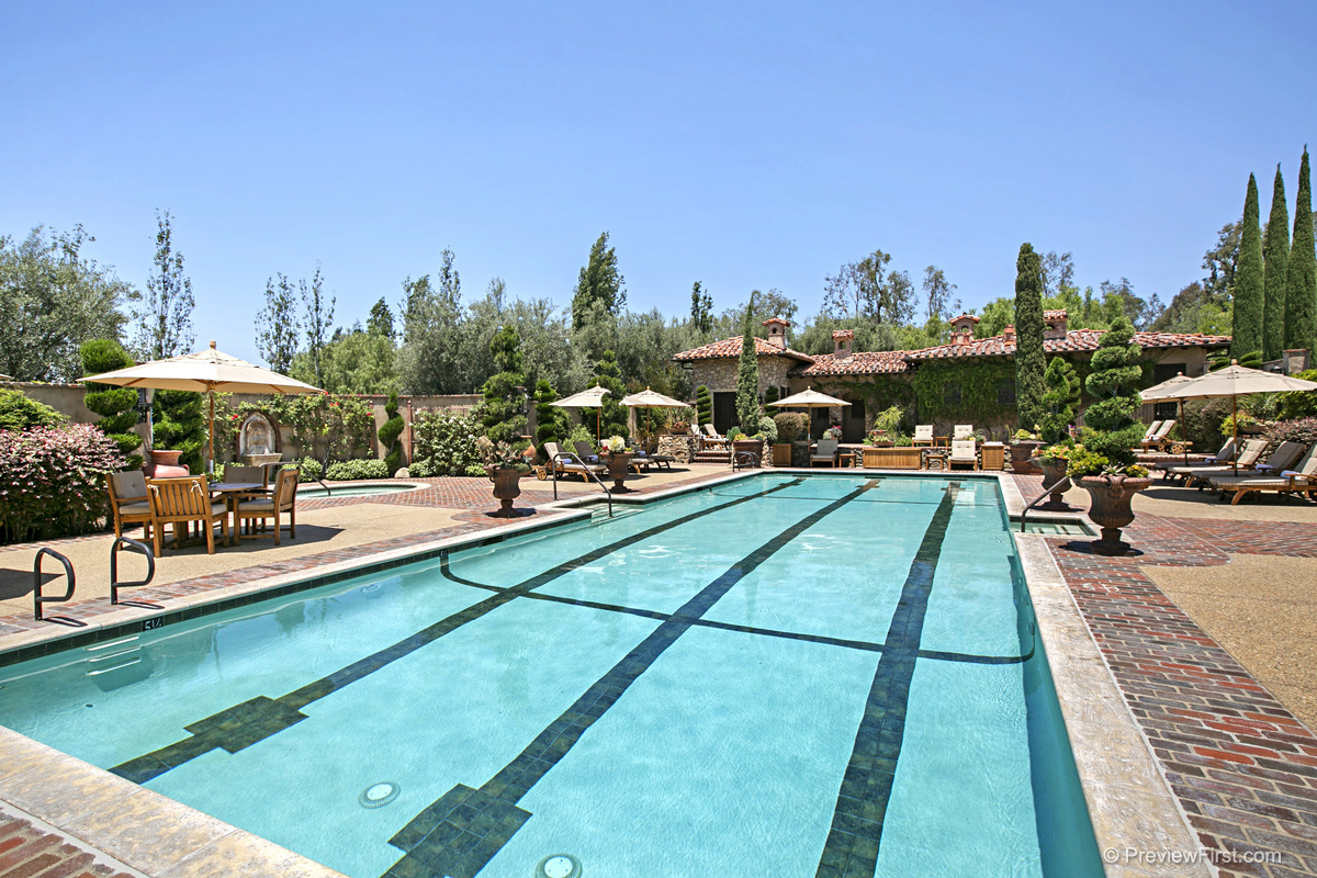 The Bridges Pool View