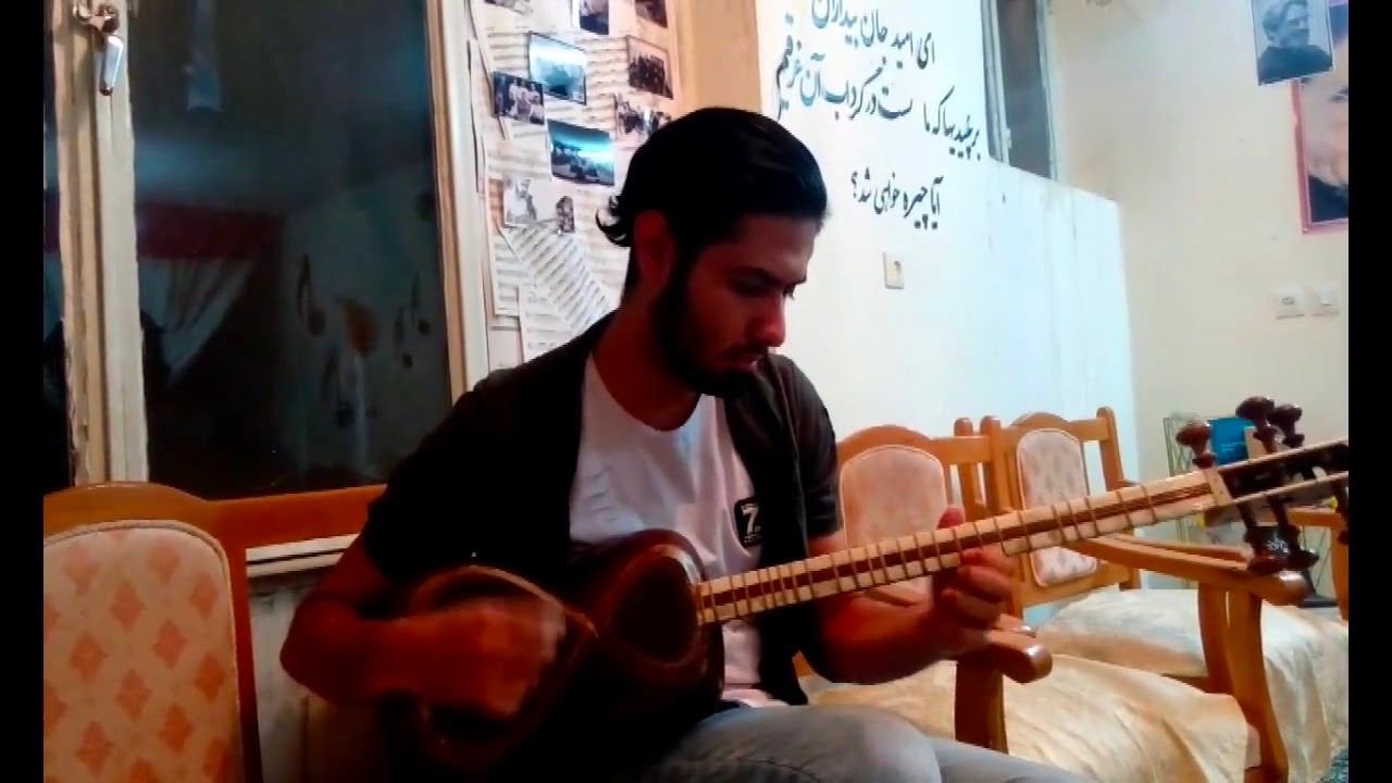 محمدرضا ساسانی نوازنده تار از سبزوار