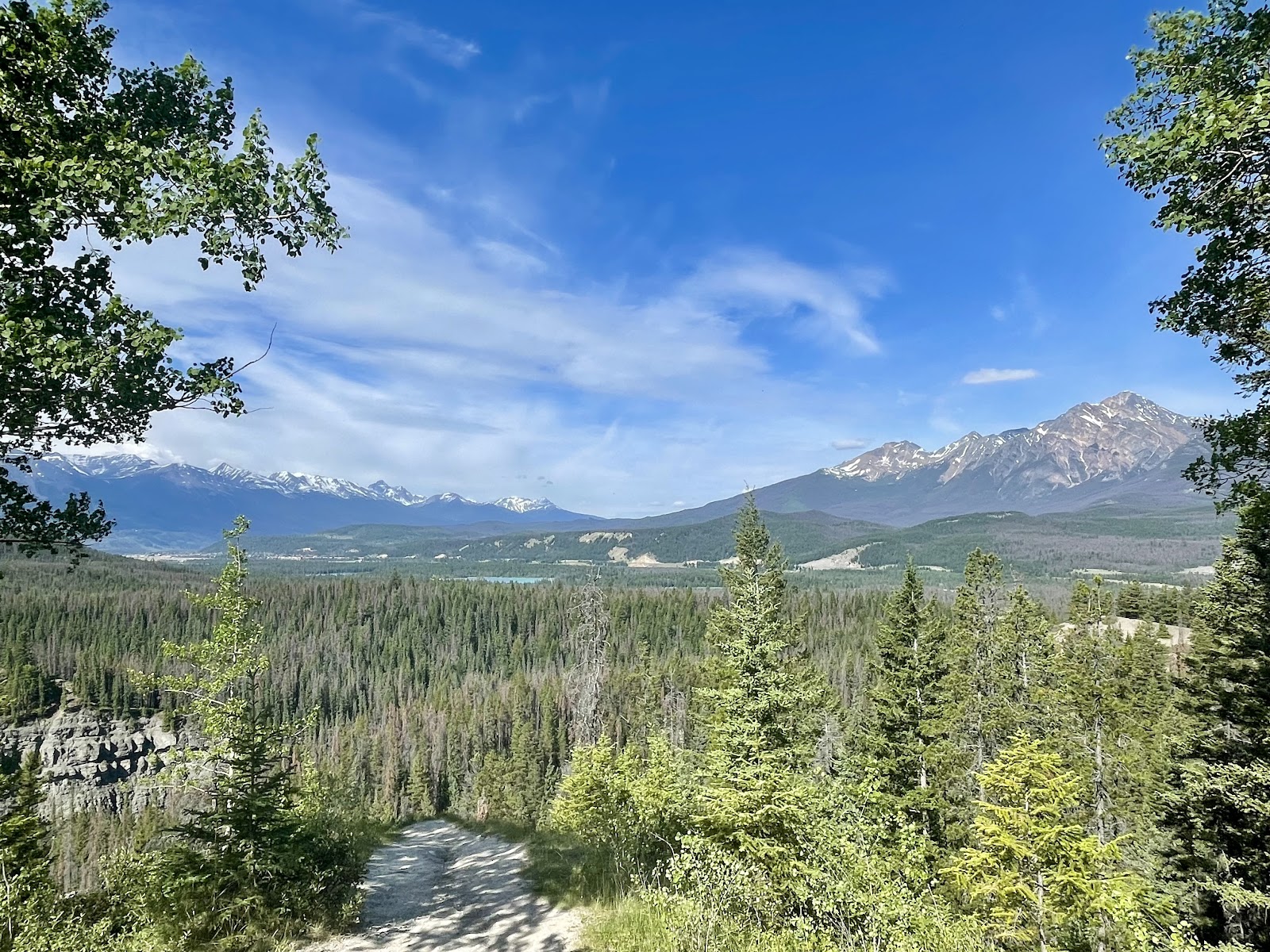 maligne canyon lookout