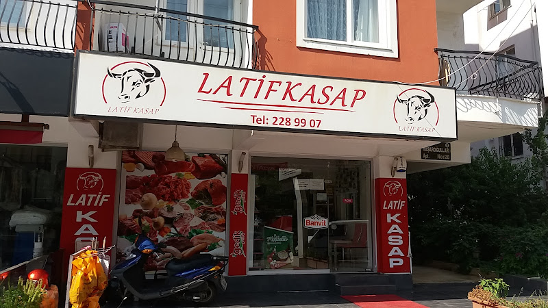 Latif Kasap berkant
