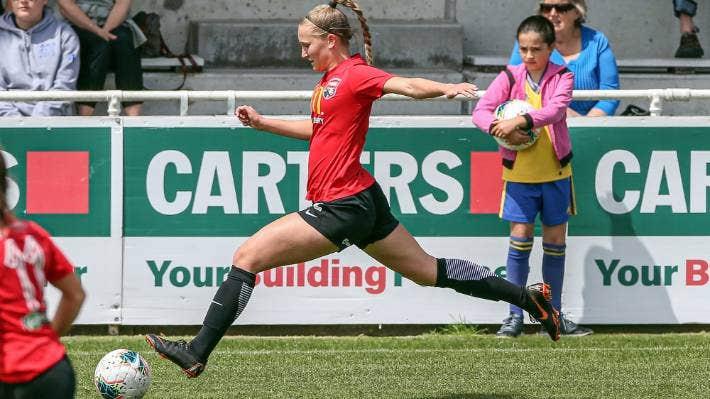 New <a href='/clubs/melbourne-heart'>Melbourne City</a> signing Marisa van der Meer has starred for <a href='/clubs/canterbury-united'>Canterbury United</a> in Pride in New Zealand's National Women's League.