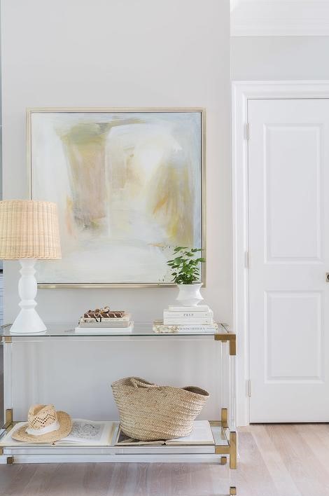 spring interior design trend 2020 console table with brass accents