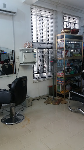 Somi Glianza, Ground Floor, Beside Sterling Bank, No.1 Apara Road, GRA Phase II, Elechi, Port Harcourt, Rivers, Nigeria, Beauty Salon, state Rivers