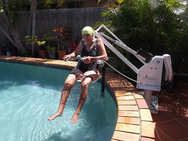 How To Find The Best Pool Hoist For Your Needs