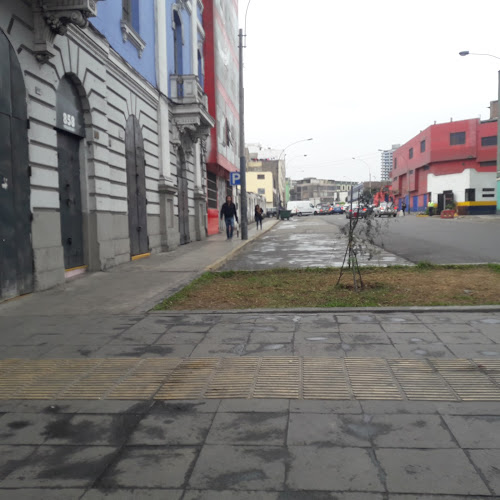 Plaza 2 de Mayo, Jirón Moquegua 880, Cercado de Lima 15001, Perú