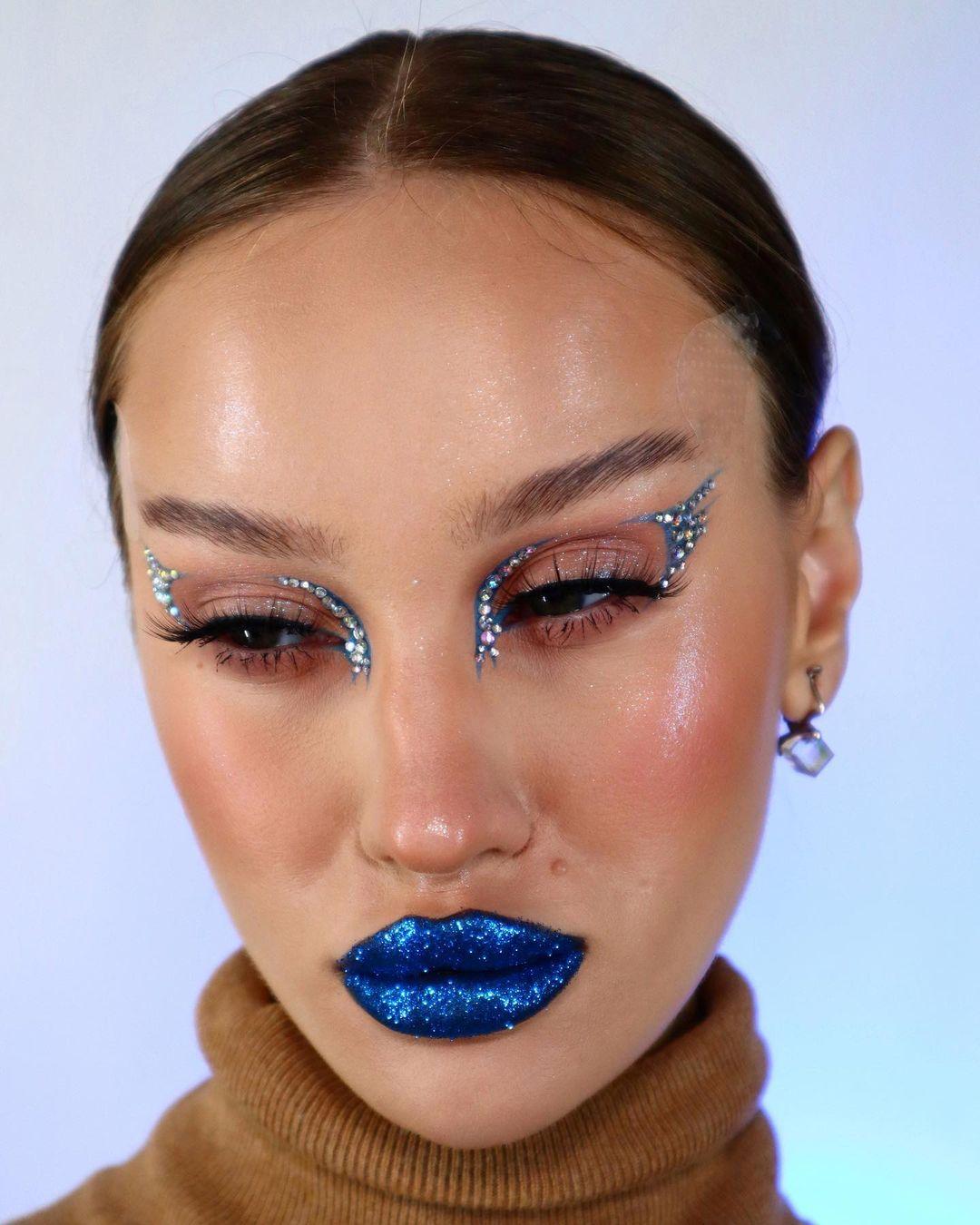 Blue Glitter Lip Makeup