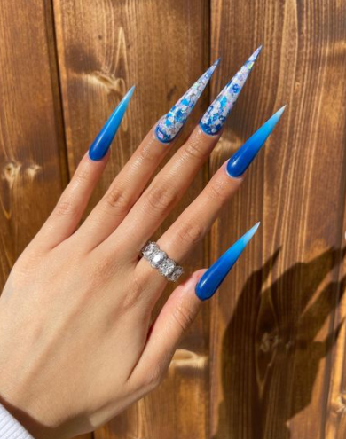  Ice Flakes Ombre Nail Designs