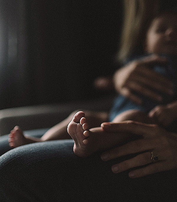 Peau de bébé - un câlin avec Maman