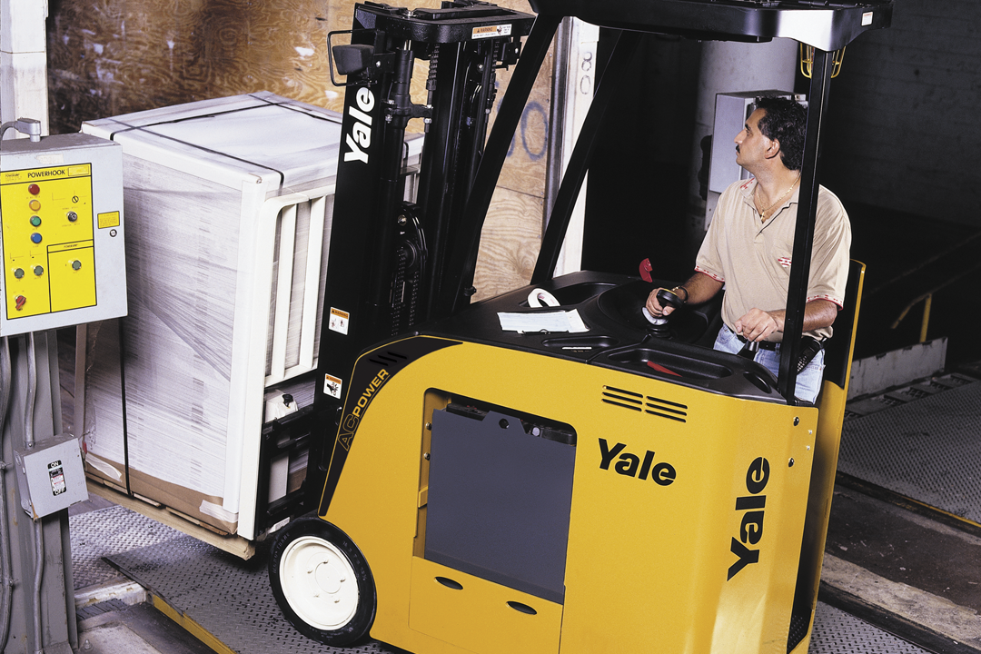 Xe nâng điện Yale Lift Truck Technologies - phù hợp cho ứng dụng thân thiện với môi trường