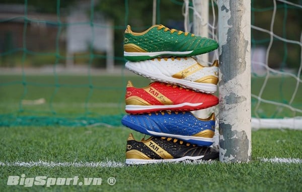 Mẫu mã và màu sắc của giày bóng đá giá rẻ Kamito TA 11