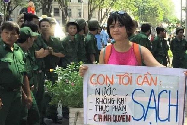 Nhà hoạt động môi trường Hoàng Thị Minh Hồng bị tuyên ba năm tù vì "trốn thuế 6,7 tỷ đồng"