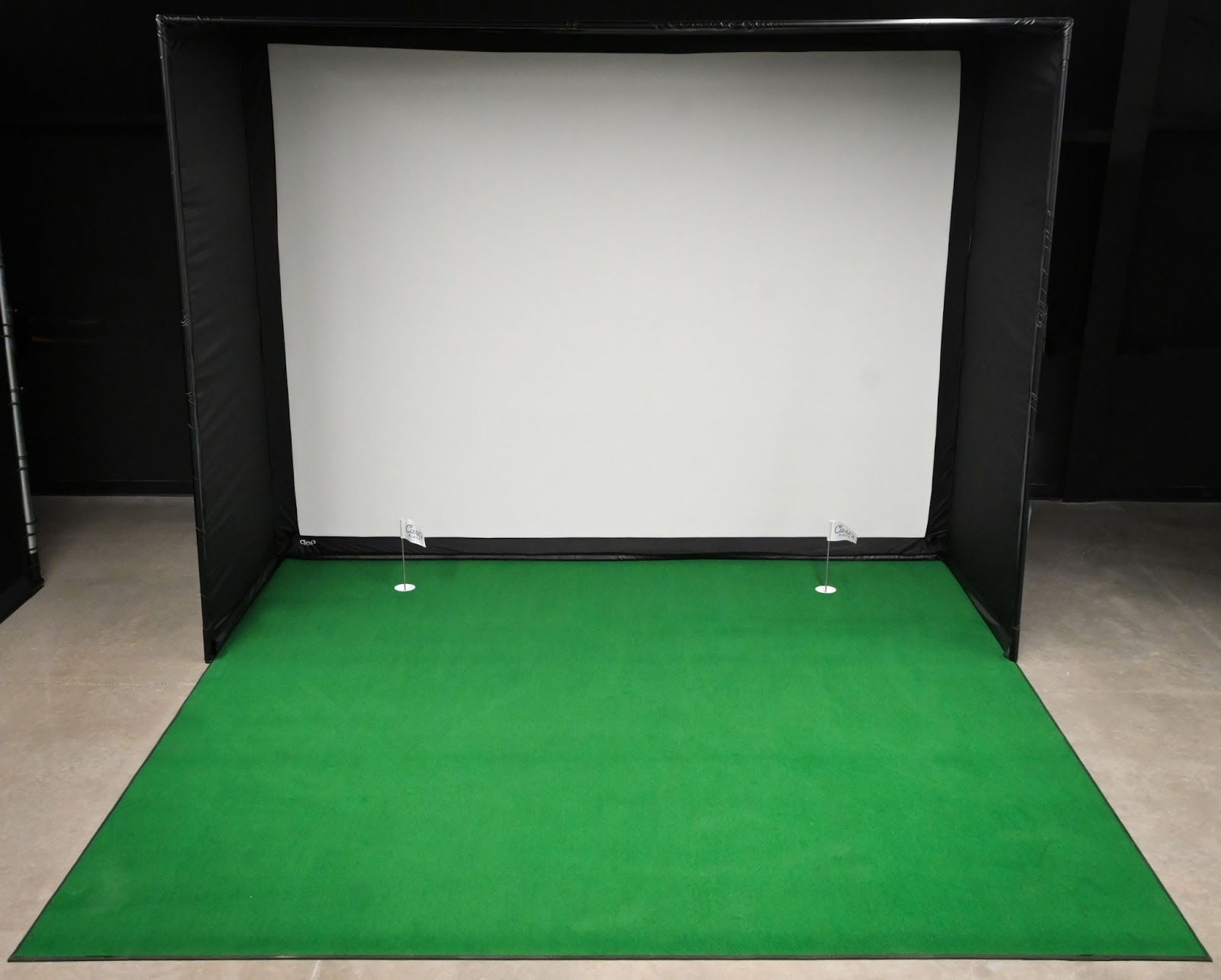 Carl's DIY Enclosure with Golf Simulator Turf