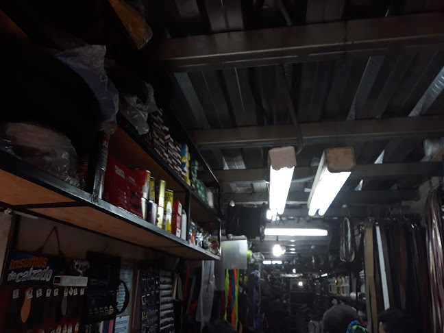 Opiniones de Reparacion De Calzado Y Comercial Cuenca en Quito - Zapatería