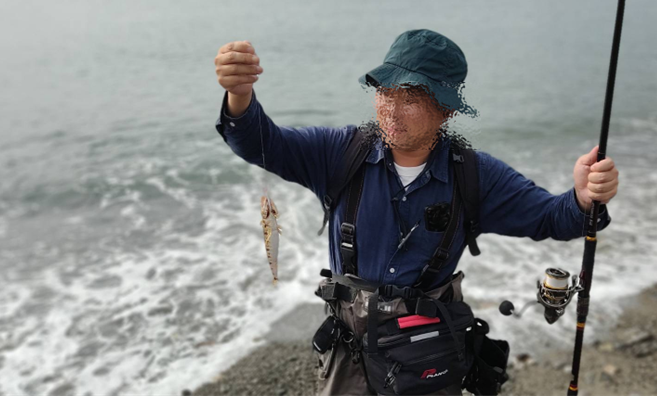 屋外, 人, 水, スキー が含まれている画像

自動的に生成された説明