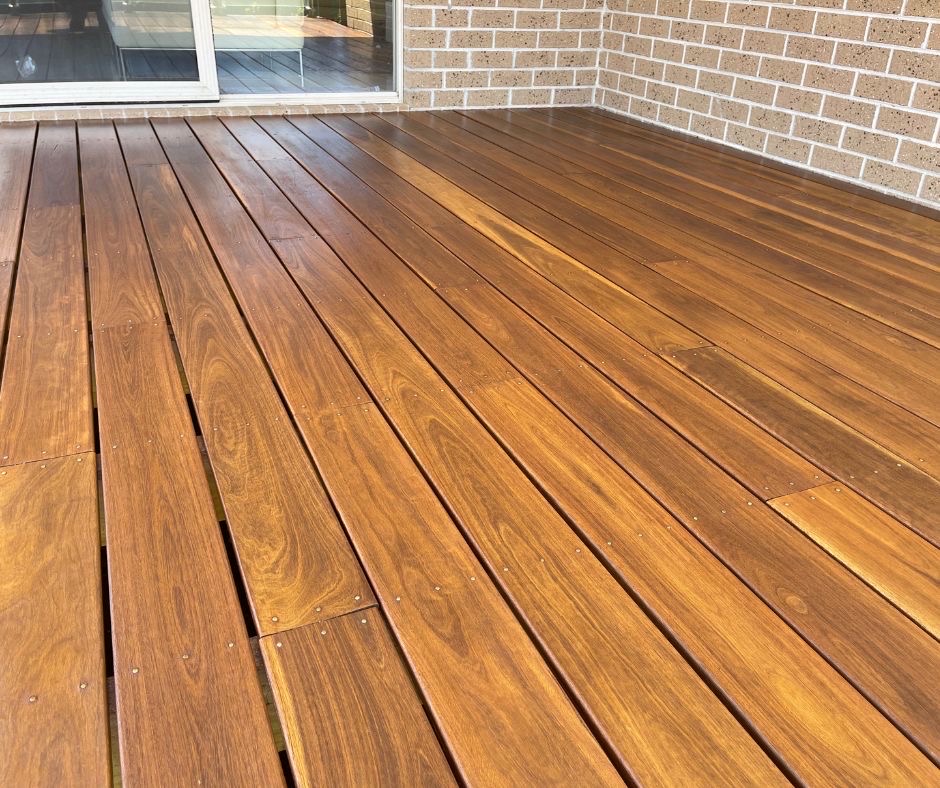Semi-transparent deck stain
