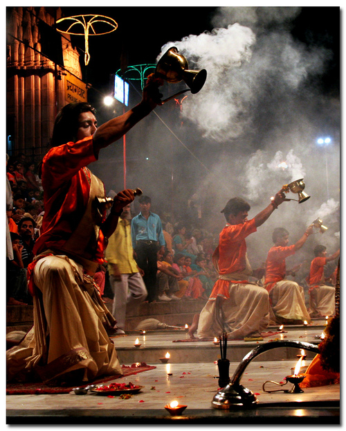 Hindus performing Aarti