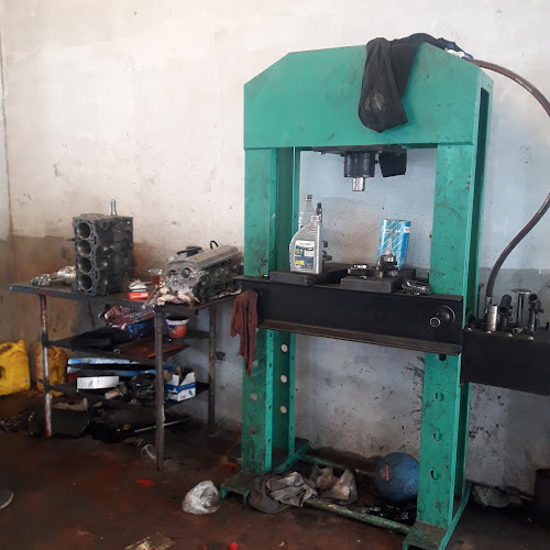 Rally Motor's Maycol - Taller de reparación de automóviles