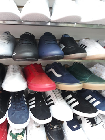 Venta De Calzados Deportivo Local 380 - Zapatería