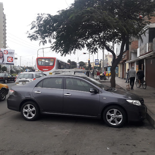 Av. Los próceres S/N, Mz B Lte. 23, Santiago de Surco 15023, Perú