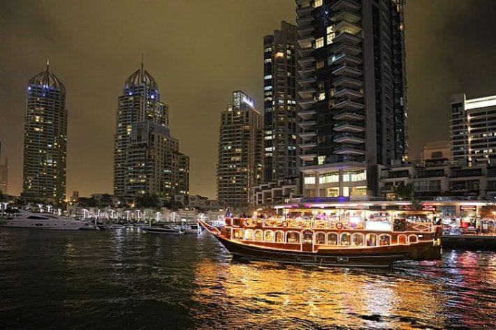C:\Users\A\Desktop\office work\guest post articles\Dec guest post\listabsolute\image - 6 Romantic Places in Dubai for a Perfect Date\dhow-cruise-dubai.jpg