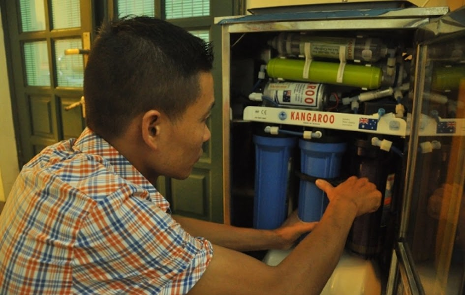 Tự thay lõi tại nhà là nguyên nhân chủ yếu khiến máy lọc bị e khí
