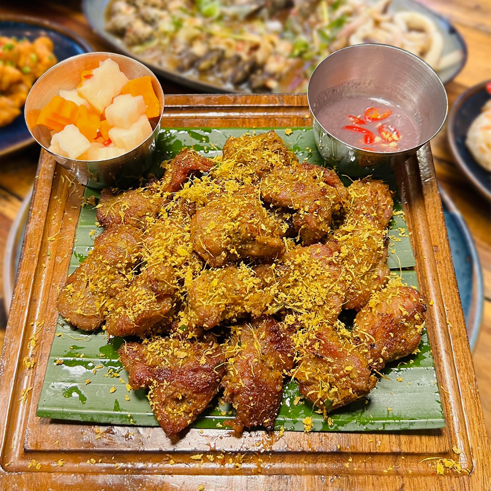 Má đào nướng dân tộc