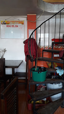 PFH8+447 Mercado Mayorista ALI-11, Av. Tnte. Hugo Ortiz, Quito 170148