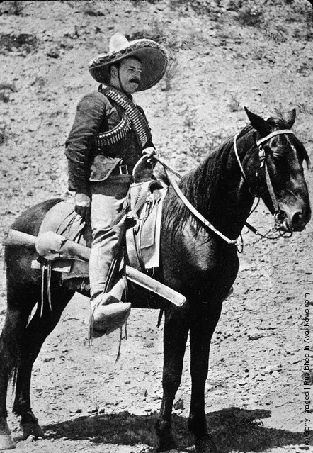 Pancho Villa con su caballo siete leguas 5.jpeg