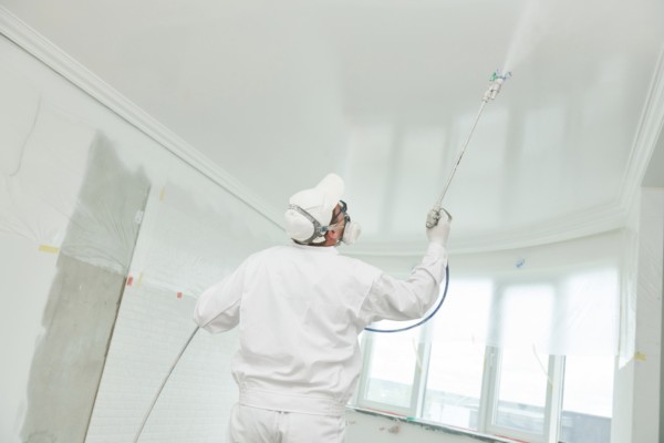 You-can-paint-a-ceiling-with-a-sprayer