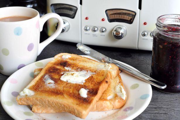 C:\Users\rwil313\Desktop\Tea and toast (chile breakfast).jpg