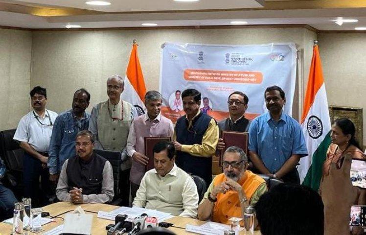 Ministry of Ayush and Ministry of Rural Development signs MoU for skilling  of rural youth and empowering women | Law-Order