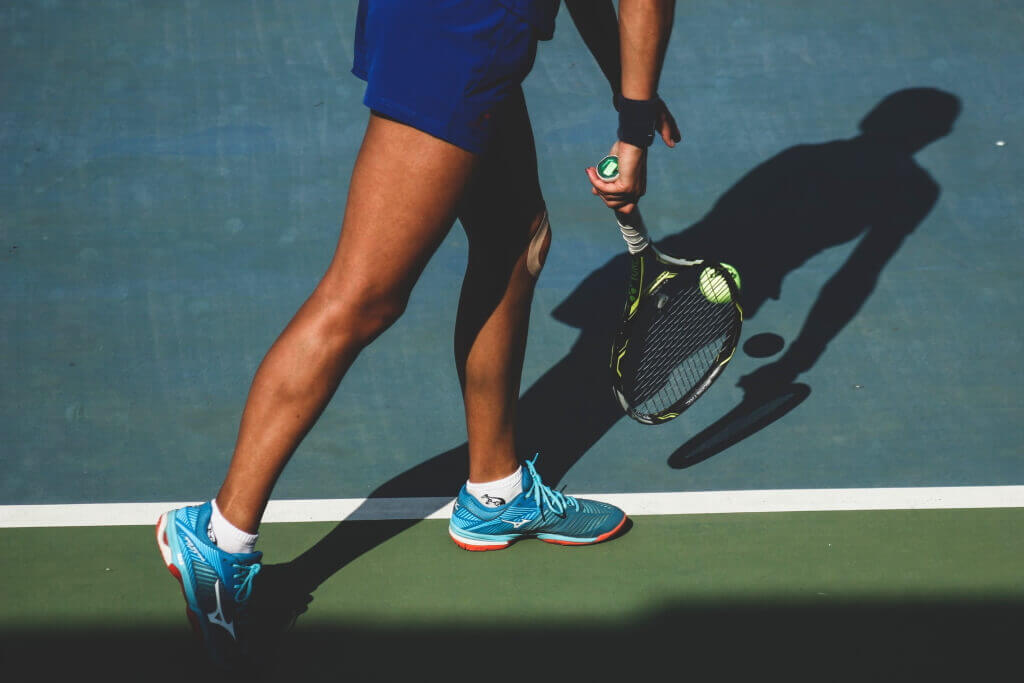 Băng quấn cổ tay tennis giúp ngăn ngừa nhiều chấn thương thể thao