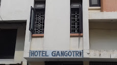 SPOT ON 49667 Hotel Gangotri