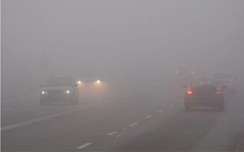 Sương mù dày đặc khiến tầm nhìn bị hạn chế rất nhiều.