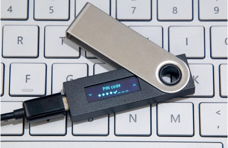 L'hardware wallet Ledger Nano S est un bon portefeuille pour stocker ses cryptomonnaies hors ligne