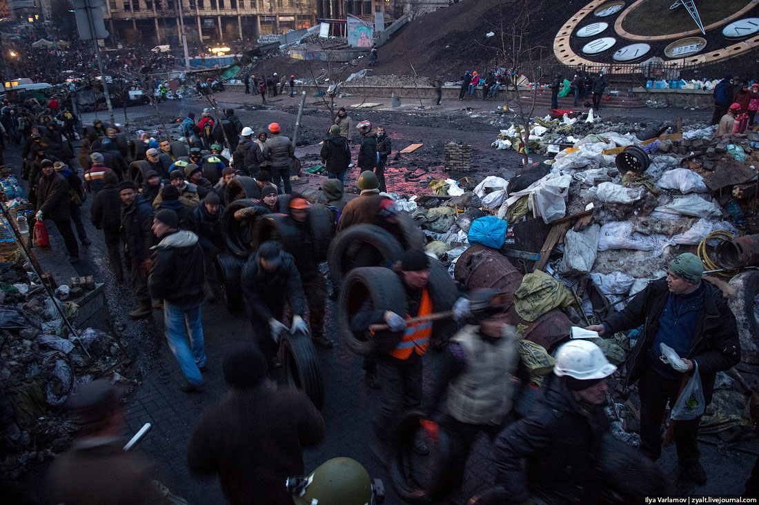 Der blutige Donnerstag auf dem Maidan – aus dem Fotoblog von Ilja Warlamow ~~