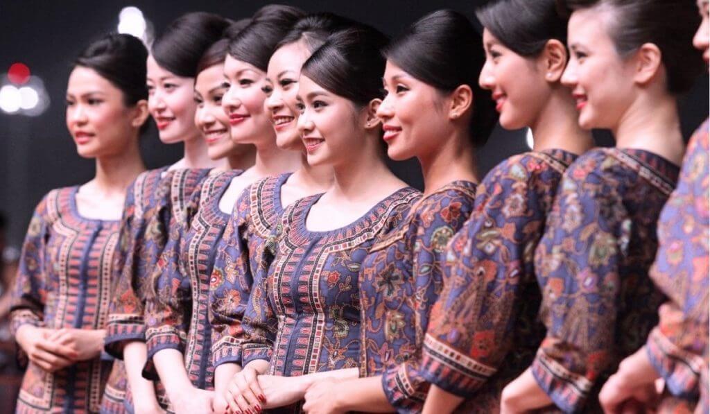 Most Beautiful Flight Attendants - Best Looking Air Hostess - Singapore Airlines