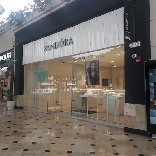 Pandora Jockey Plaza - Joyería