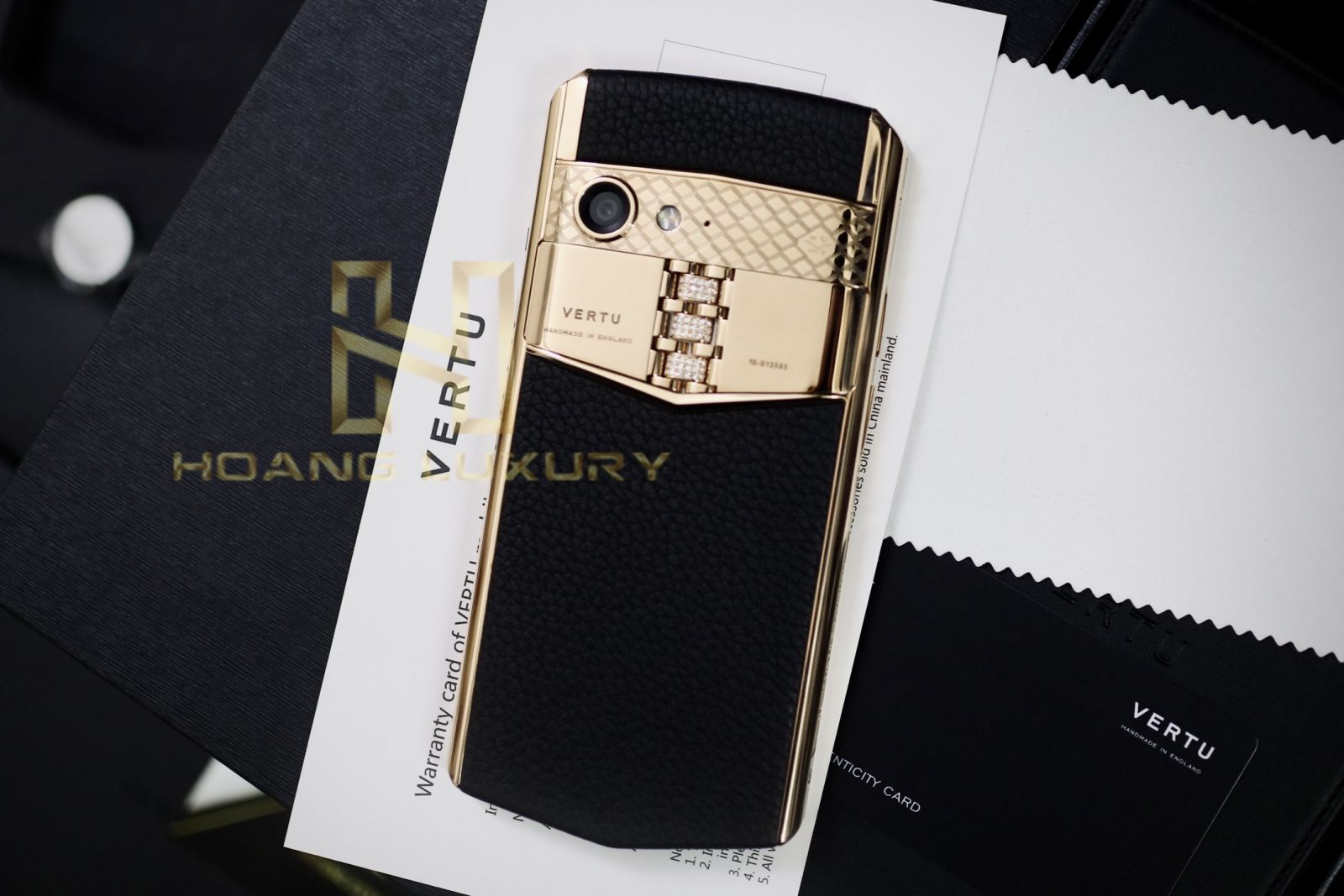 Vertu Aster P vàng khối kim cương | Hoàng Luxury