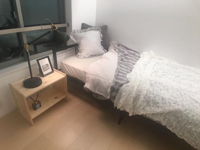 一人暮らしに必要な家具はどれ いる家具 いらない家具を考える 宅配型収納caraeto カラエト