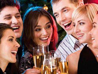 Tác hại của việc uống nhiều rượu bia- Khi dùng quá nhiều chất cồn (từ rượu, bia) sẽ sinh ra các bệnh lý như bệnh lý liên quan đến gan, rối loạn tâm thần - hành vi, thoái hóa hệ thần kinh, nhiễm độc, bệnh dạ dày và bệnh tim mạch.