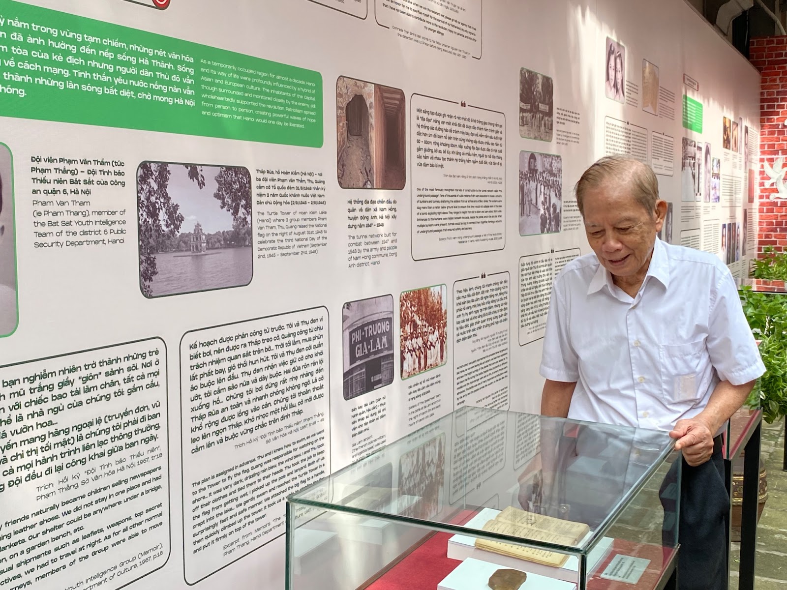Trưng bày chuyên đề “Khúc ca khải hoàn”: Tái hiện chặng đường chiến đấu oanh liệt của quân và dân Hà Nội  - Ảnh 16.